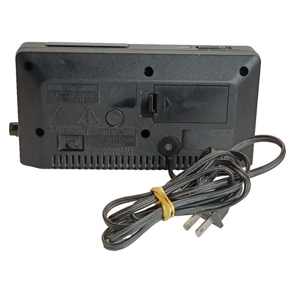 Vintage GE Alarm Clock AM/FM Radio Model 7-4648B - Picture 3 of 5